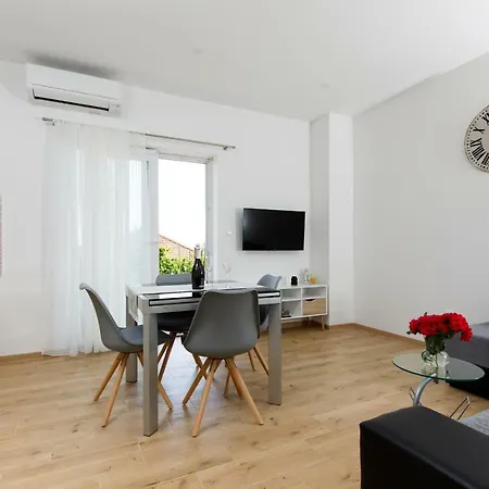 Apartments Lusani Split Exterior foto