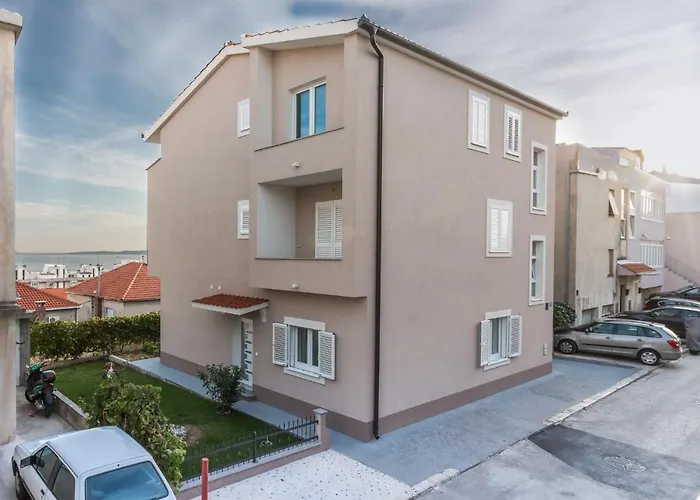 Apartments Lusani