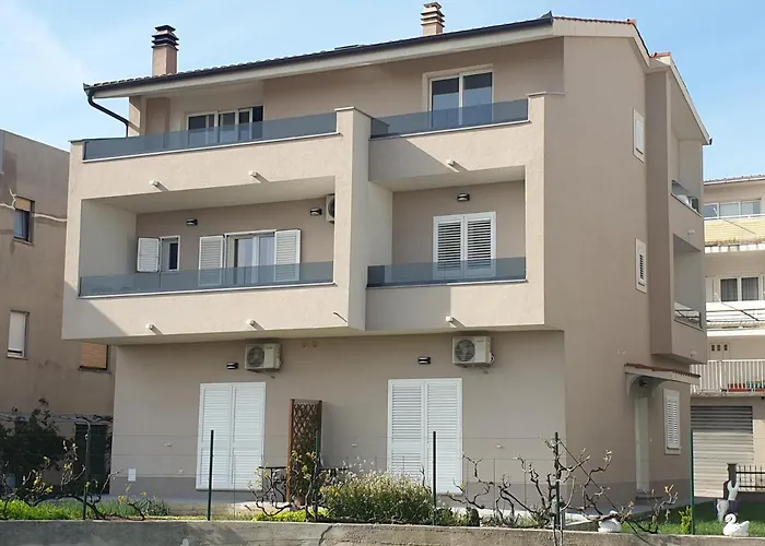 Apartments Lusani